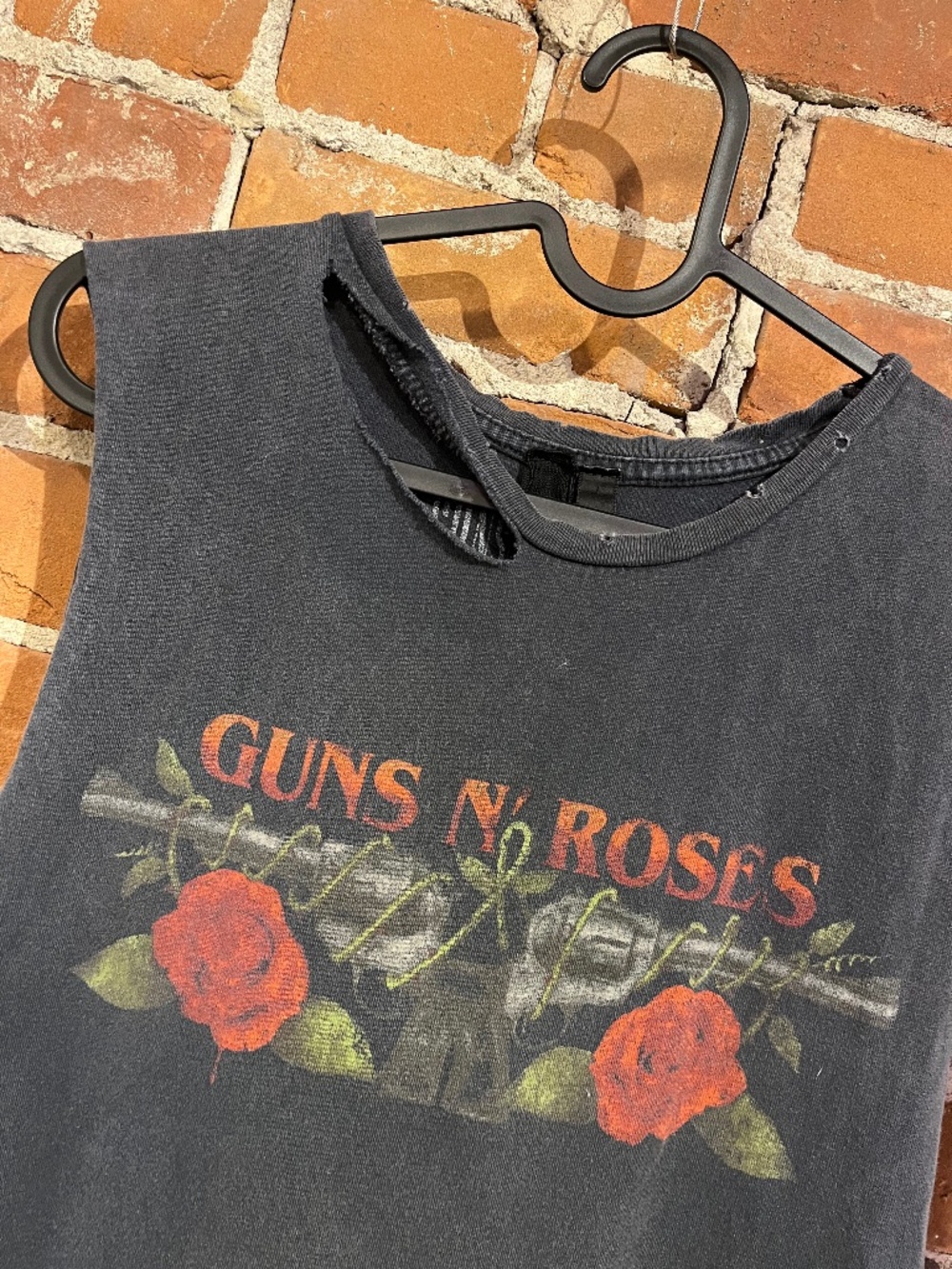 Vintage Distressed Guns N' Roses Sleeveless Graphic Tee Shirt
